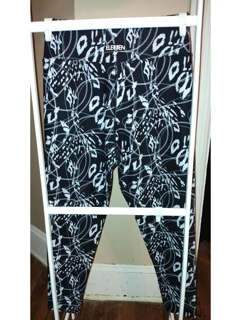 NWT Eleven Venus Williams leggings L 90s girl chain print - Picture 2 of 5